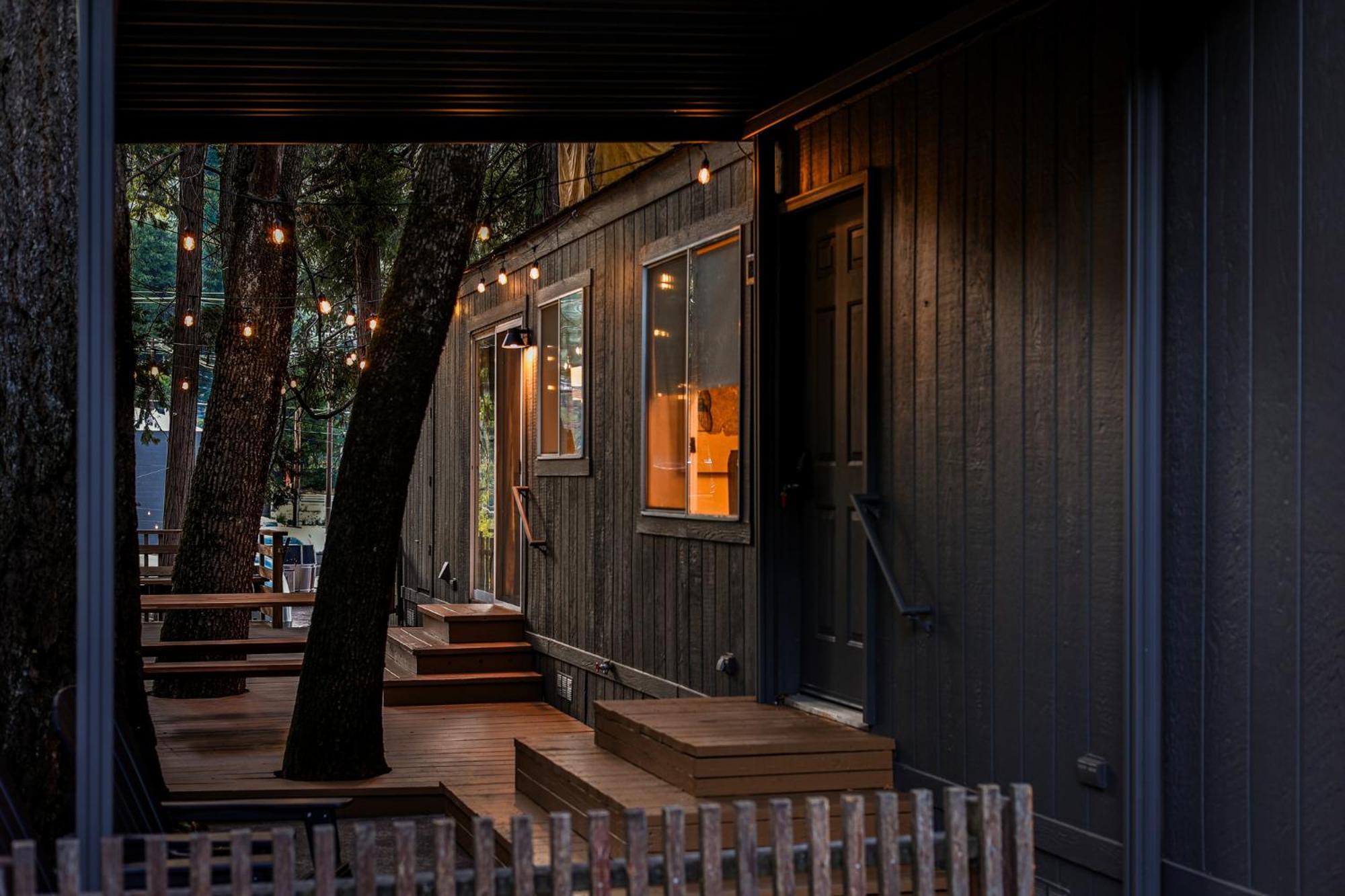 Cave Springs Resort ดันสเมียร์ ภายนอก รูปภาพ